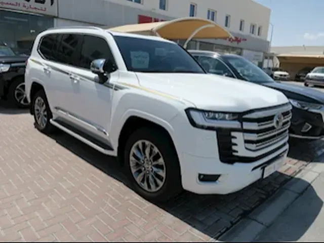 صورة 2024 تويوتا لاند كروزر VXR