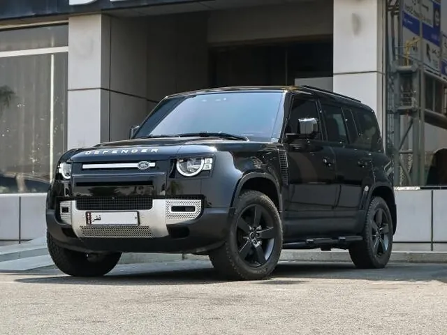 صورة 2024 لاند روفر ديفندر 110 S
