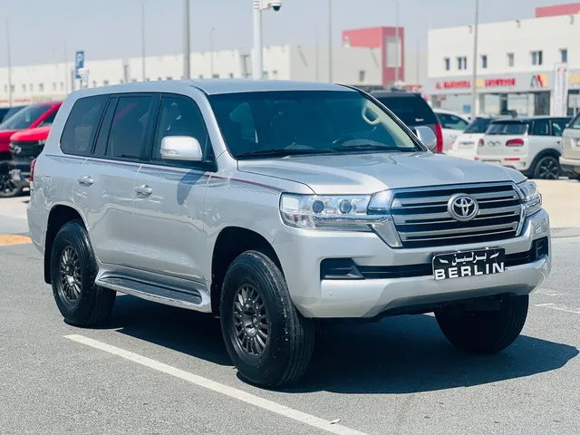 صورة 2019 تويوتا لاند كروزر GXR