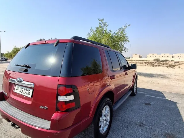 Photo of 2008 Ford Explorer Sport Trac