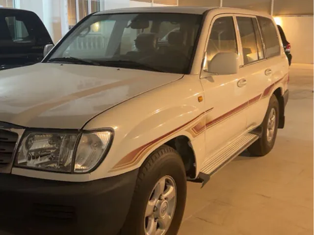 Photo of 2003 Toyota Land Cruiser GX