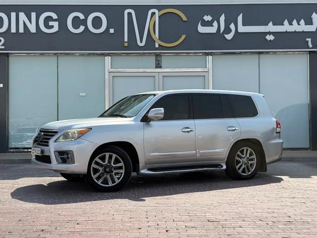 Photo of 2012 Lexus LX 570