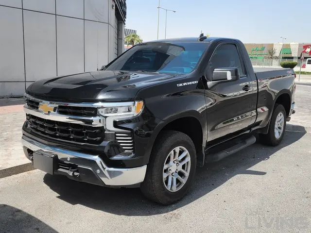 Photo of 2024 Chevrolet Silverado LT
