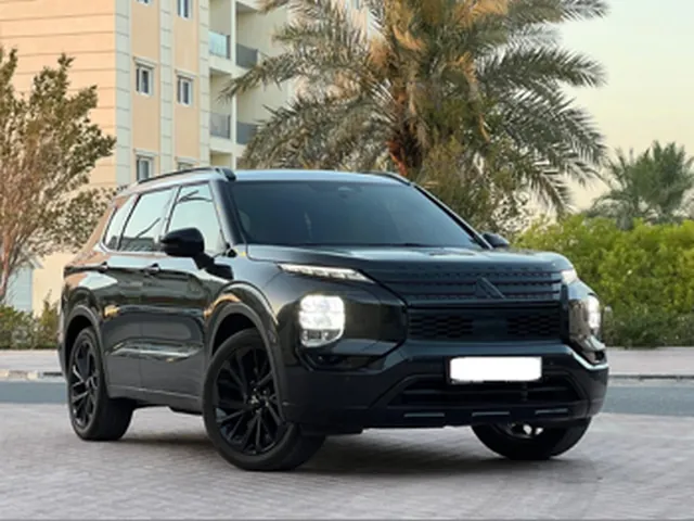 صورة 2025 ميتسوبيشي أوتلاندر HL +