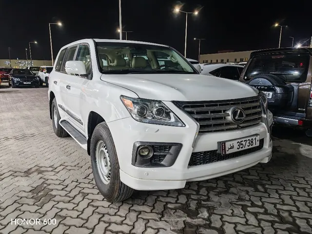 صورة 2011 لكزس LX 570