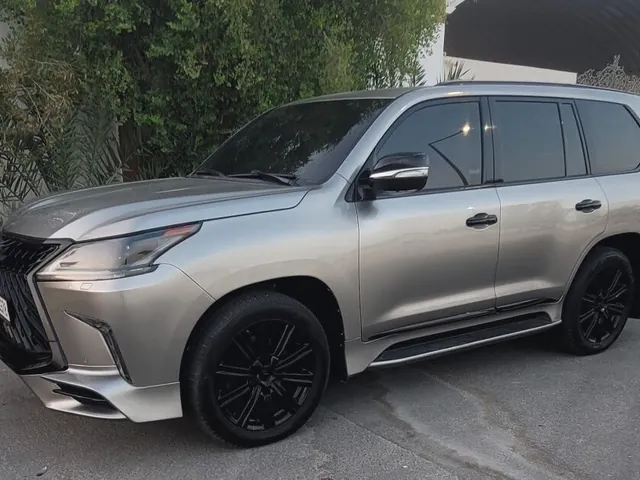صورة 2016 لكزس LX 570 S
