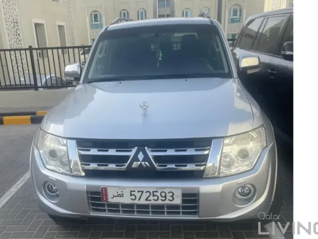 Photo of 2013 Mitsubishi Pajero GLS