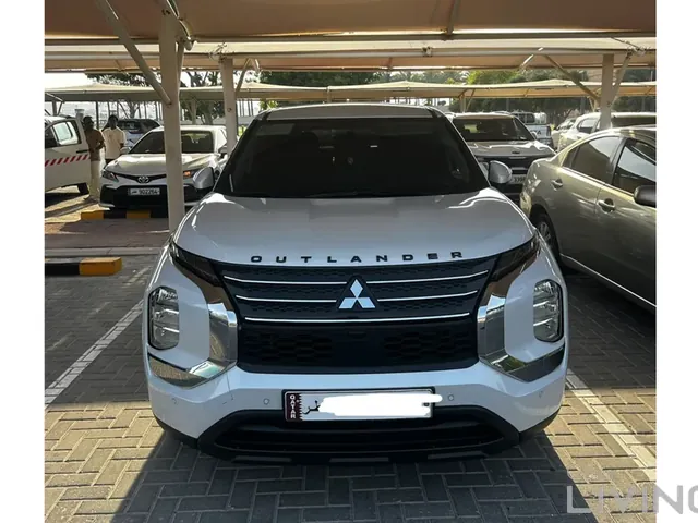 Photo of 2023 Mitsubishi Outlander