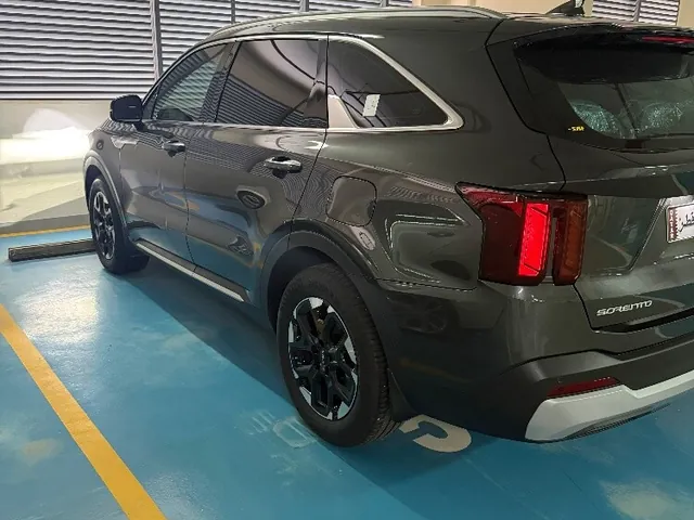 Photo of 2025 Kia Sorento 3.5