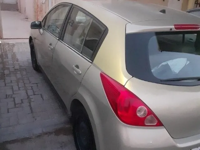 Photo of 2006 Nissan Tiida