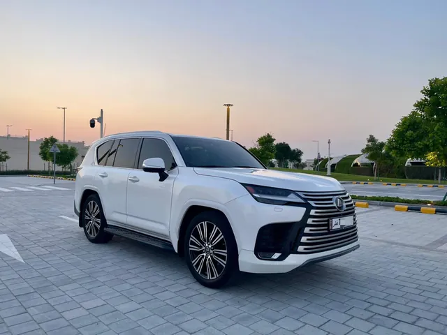 Photo of 2023 Lexus LX 600