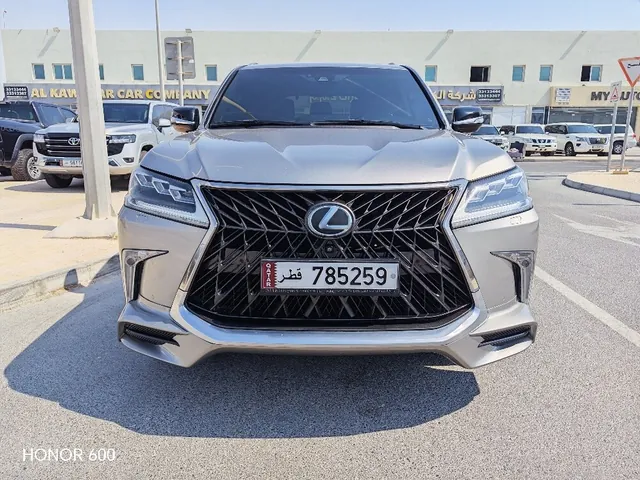 صورة 2018 لكزس LX 570 S