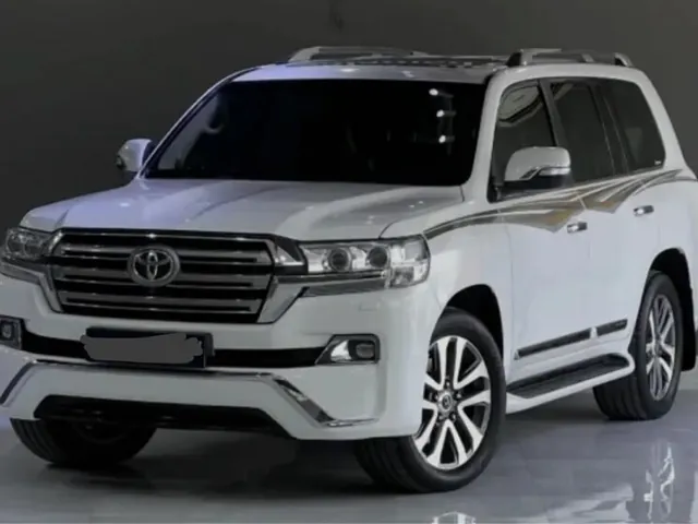 Photo of 2016 Toyota Land Cruiser VXS