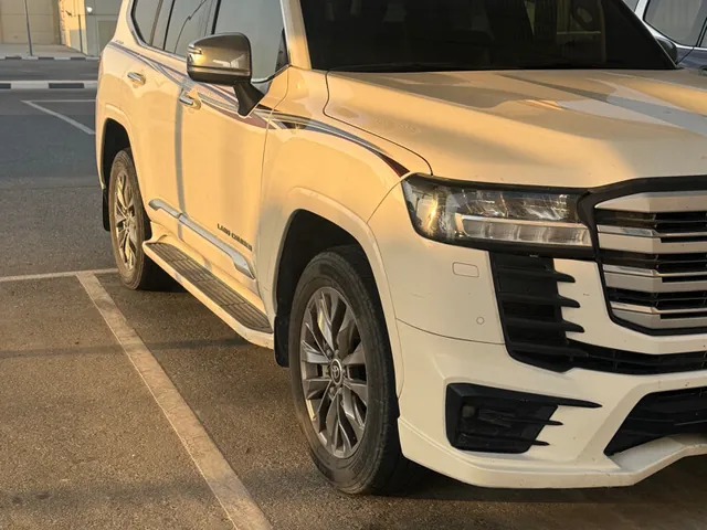 Photo of 2025 Toyota Land Cruiser GX