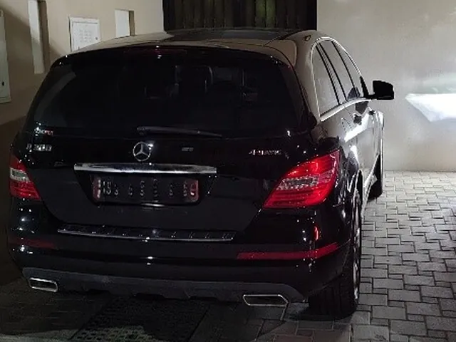 صورة 2011 مرسيدس-بنز R 350