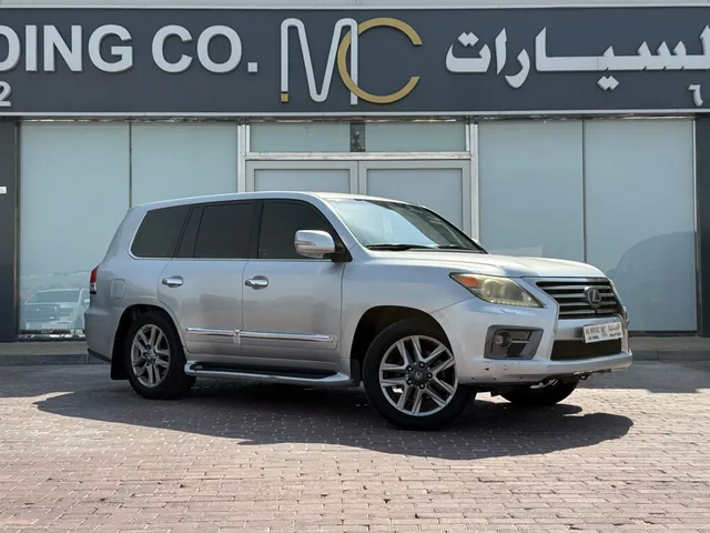 Photo of 2013 Lexus LX 570