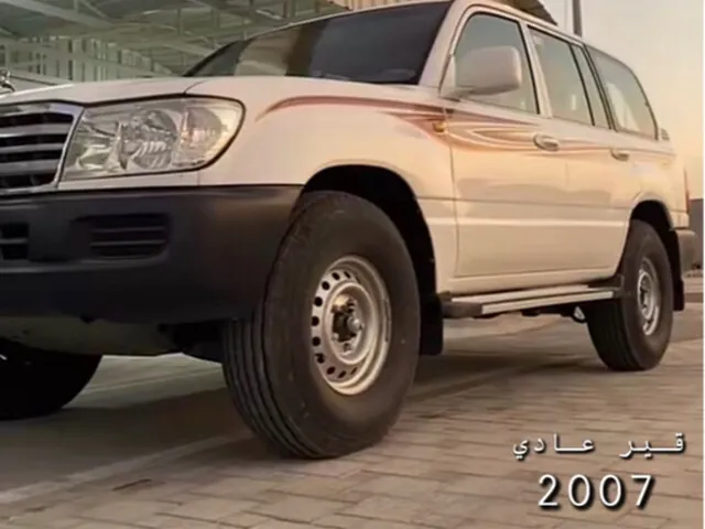صورة 2007 تويوتا لاند كروزر GX