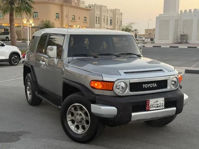 صورة 2012 تويوتا اف جي كروزر TRD