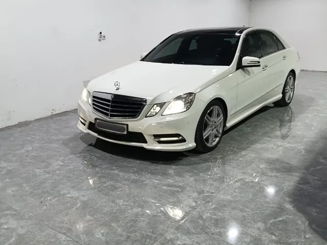 صورة 2012 مرسيدس-بنز E 300
