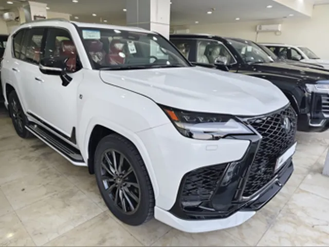 صورة 2026 لكزس LX 600 اف سبورت