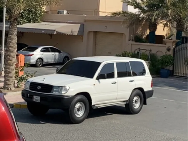 Photo of 2001 Toyota Land Cruiser G