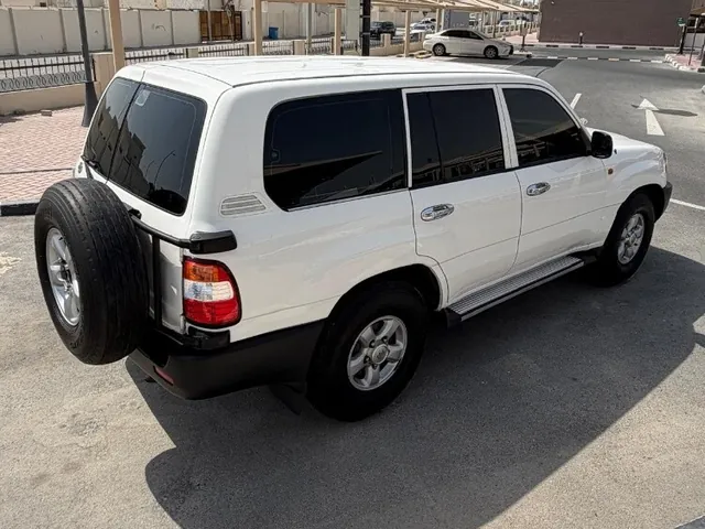 Photo of 2006 Toyota Land Cruiser G