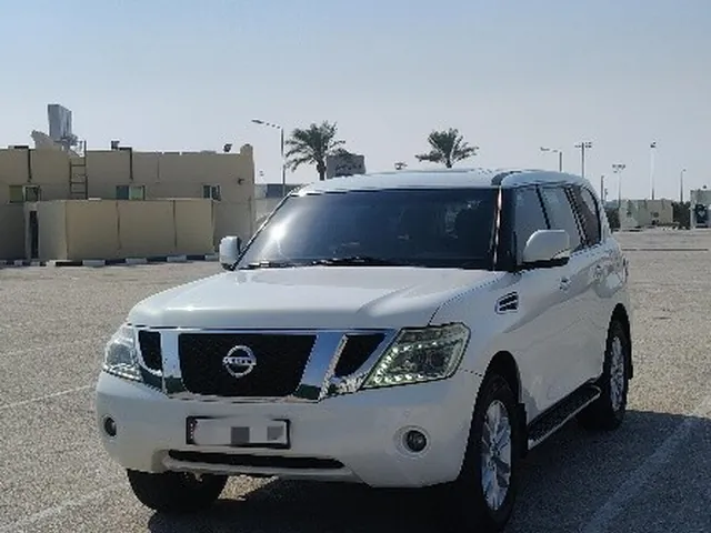 صورة 2011 نيسان باترول LE