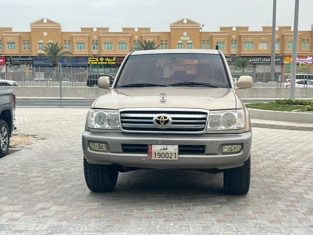 صورة 2005 تويوتا لاند كروزر VXR