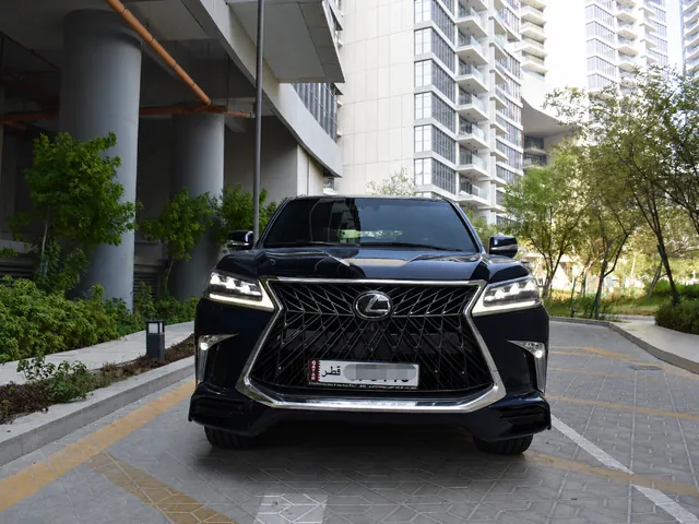 صورة 2018 لكزس LX 570 S