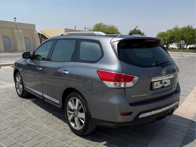 صورة 2016 نيسان باثفايندر SV