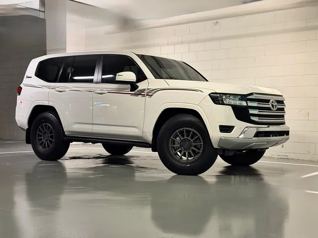 Photo of 2022 Toyota Land Cruiser GXR