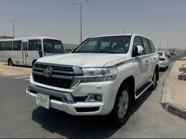 صورة 2018 تويوتا لاند كروزر GXR