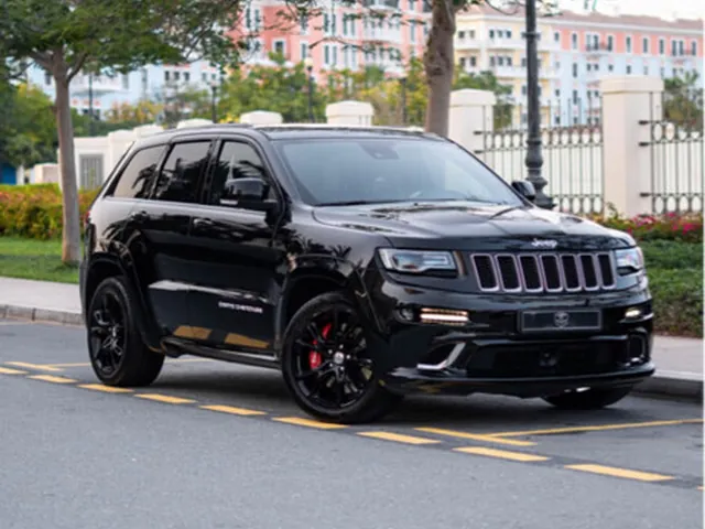 Photo of 2016 Jeep Grand Cherokee SRT
