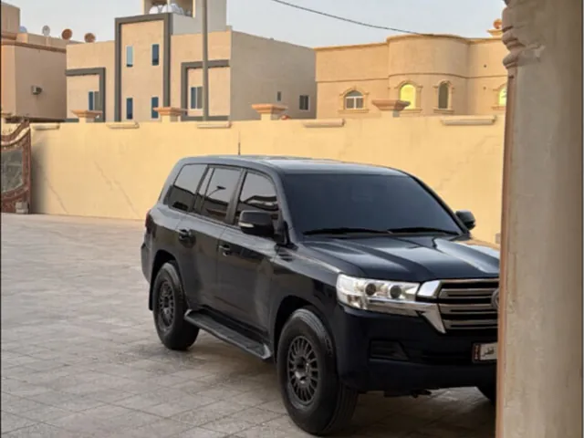 صورة 2019 تويوتا لاند كروزر GX