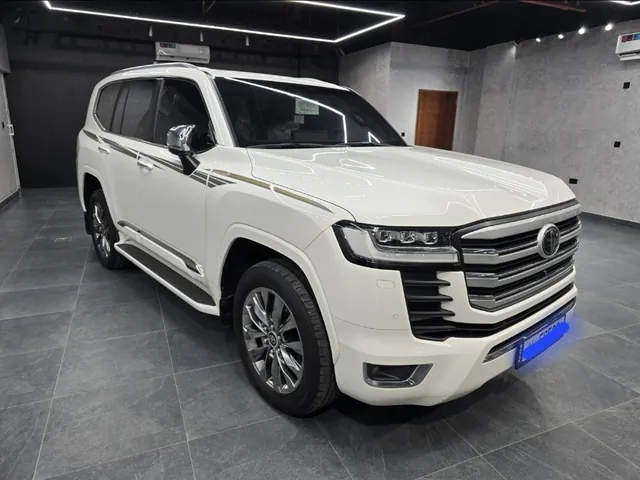 Photo of 2024 Toyota Land Cruiser VXR