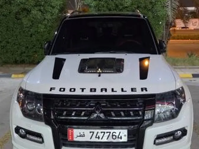 صورة 2020 ميتسوبيشي باجيرو إصدار ليمتد