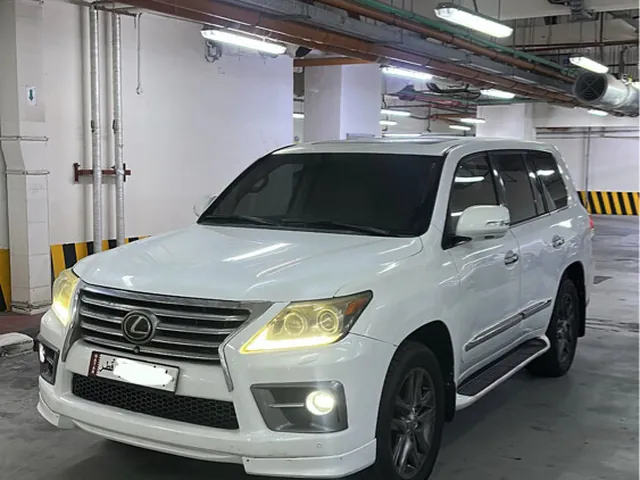 صورة 2009 لكزس LX 570