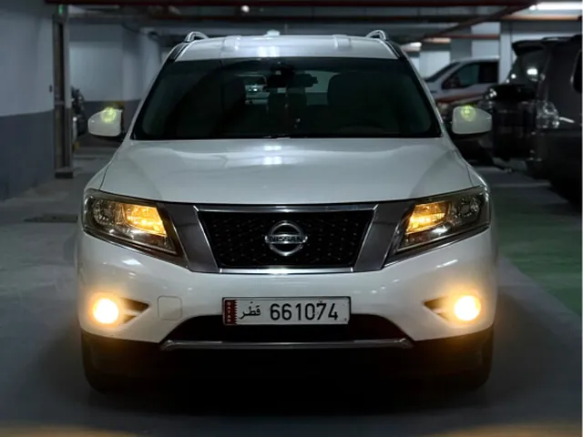 صورة 2015 نيسان باثفايندر SV
