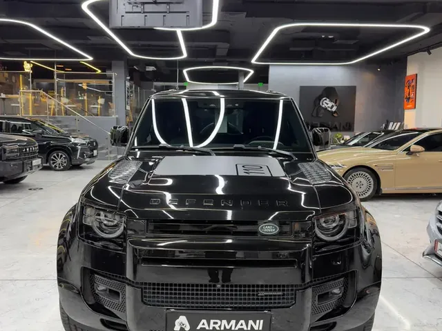 Photo of 2023 Range Rover Defender 110 SE
