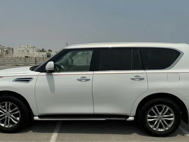 Photo of 2010 Nissan Patrol LE