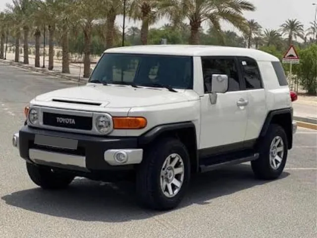 صورة 2015 تويوتا اف جي كروزر TRD