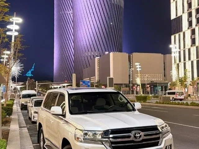 صورة 2019 تويوتا لاند كروزر GXR