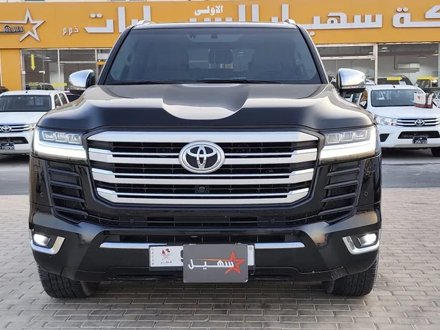 Photo of 2025 Toyota Land Cruiser VX