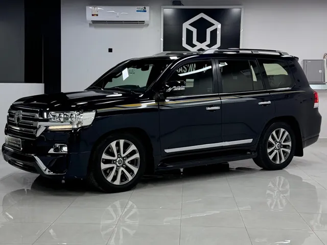 Photo of 2018 Toyota Land Cruiser VXS