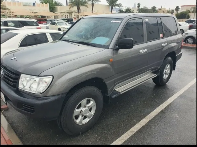 Photo of 2006 Toyota Land Cruiser GX