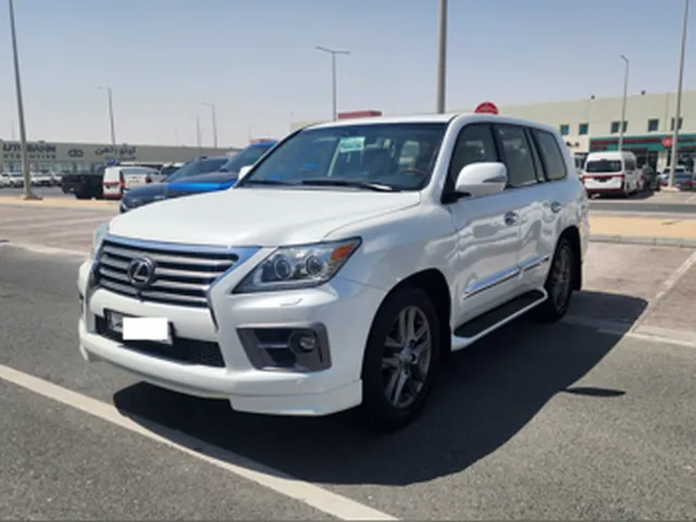 صورة 2015 لكزس LX 570 S