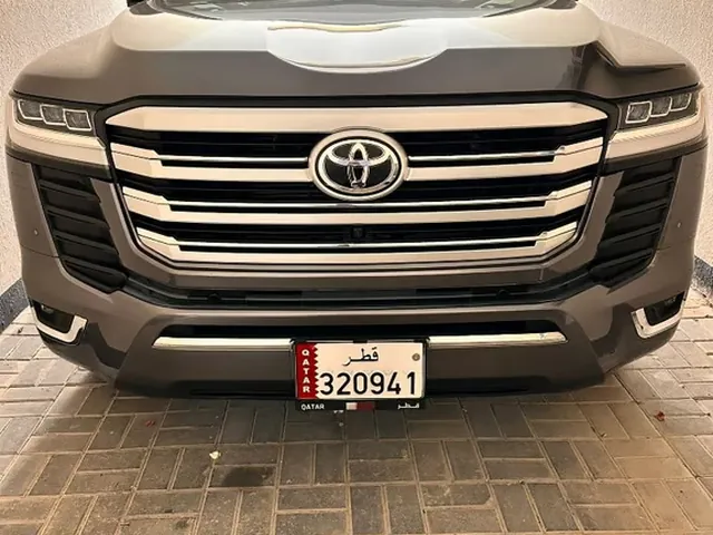 صورة 2014 تويوتا لاند كروزر VXR