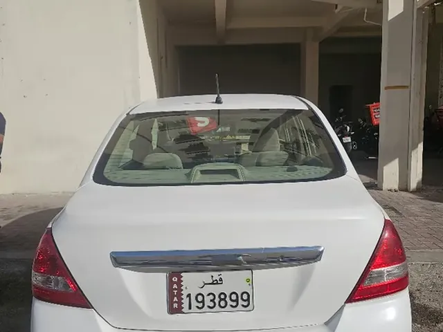 Photo of 2009 Nissan Tiida