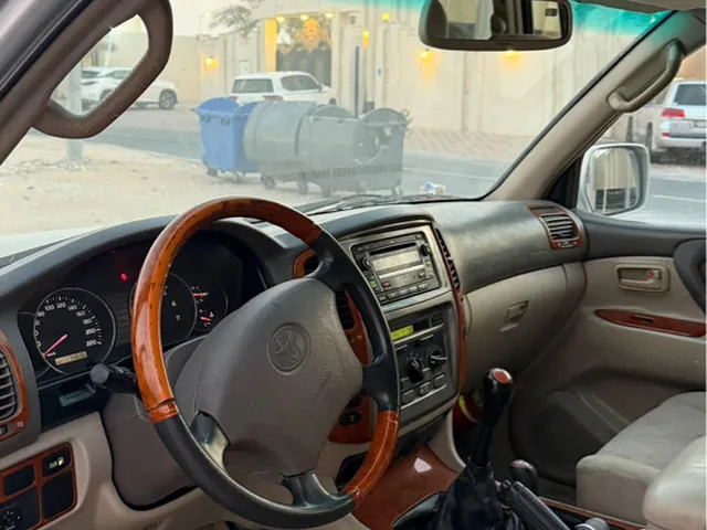 Photo of 2006 Toyota Land Cruiser GXR