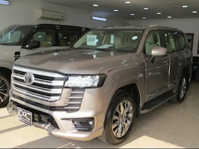 Photo of 2024 Toyota Land Cruiser GXR